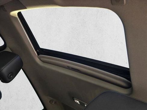 Used 2021 Chevrolet Silverado 1500 LTZ w/ LTZ Premium Package image 18