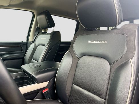 Used 2022 RAM 1500 Laramie AWD/4WD image 21