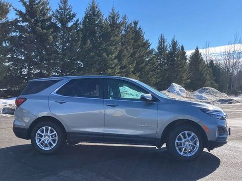 Used 2024 Chevrolet Equinox LT w/ LPO, Floor Liner Package image 20