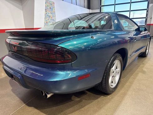 Used 1997 Pontiac Firebird Formula w/ Opt Pkg RWD image 30