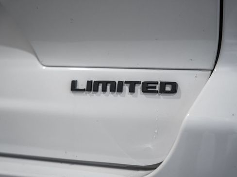 New 2025 Jeep Grand Cherokee L Limited w/ Luxury Tech Group II image 7