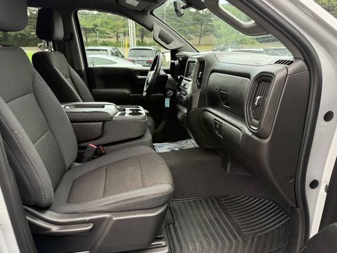 Used 2019 Chevrolet Silverado 1500 Custom Trail Boss w/ Custom Convenience Package AWD/4WD image 10