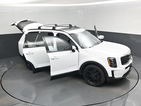 Used 2022 Kia Telluride EX w/ EX Premium Package AWD/4WD image 19