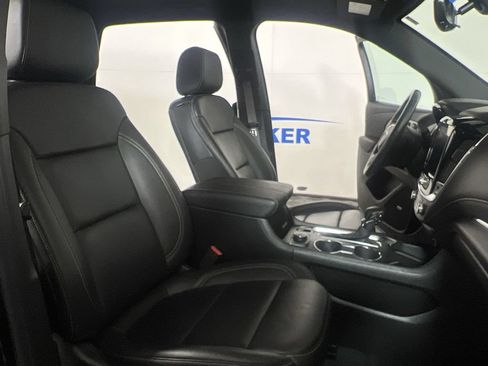 Certified 2023 Chevrolet Traverse LT w/ LT Premium Package AWD/4WD image 30