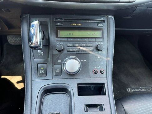 Used 2012 Lexus CT 200h Premium image 22