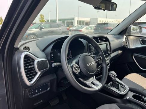 Used 2024 Kia Soul LX w/ Option Group 015 FWD image 9