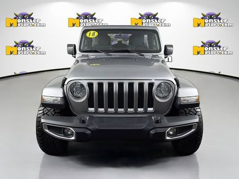 Used 2018 Jeep Wrangler Unlimited Sahara w/ Dual Top Group AWD/4WD image 2