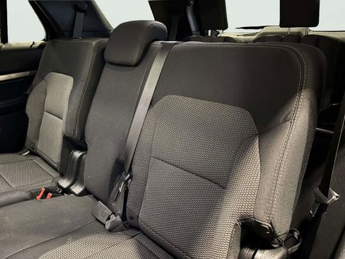 Used 2019 Ford Explorer XLT w/ Safe & Smart Package image 17