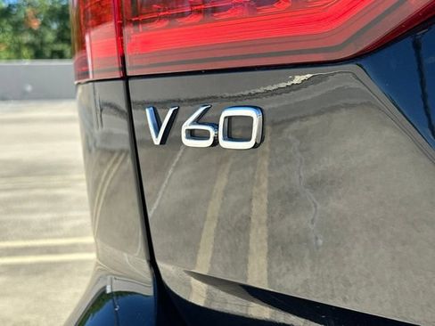 Certified 2025 Volvo V60 B5 Cross Country Plus AWD/4WD image 36