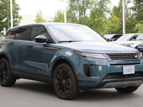 Used 2026 Land Rover Range Rover Evoque S AWD/4WD image 4