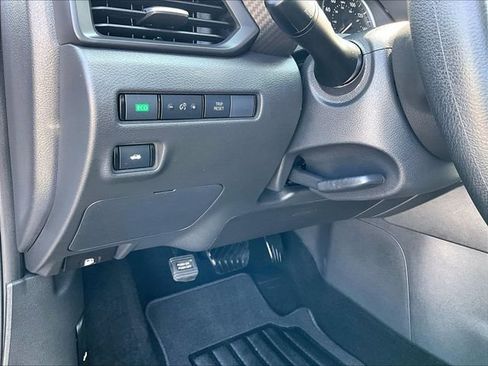 Used 2025 Nissan Sentra S FWD image 28