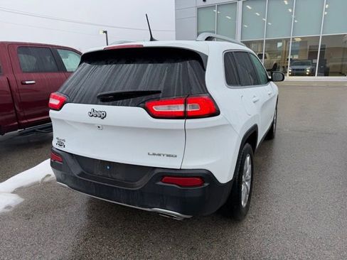 Used 2017 Jeep Cherokee Limited w/ Luxury Group image 11