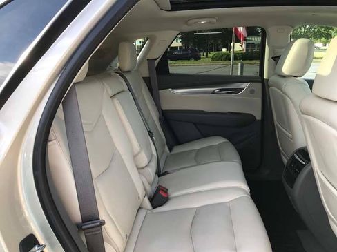 Used 2017 Cadillac XT5 Premium Luxury w/ Driver Assist Package AWD/4WD image 32