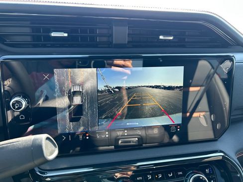 New 2026 GMC Sierra 2500 AT4 w/ AT4 Premium Plus Package AWD/4WD image 27