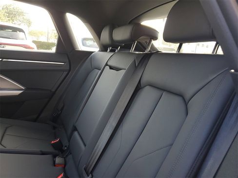 New 2025 Audi Q3 2.0T Premium image 27