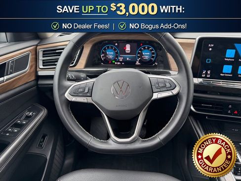 Used 2025 Volkswagen Atlas SE AWD/4WD image 18