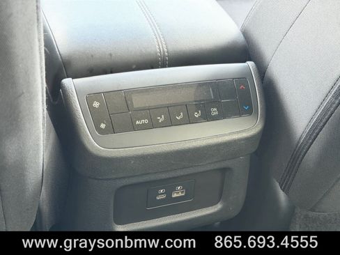 Used 2024 Nissan Pathfinder SV FWD image 17