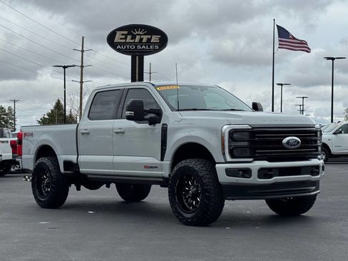Used 2026 Ford F350 Platinum AWD/4WD image 1