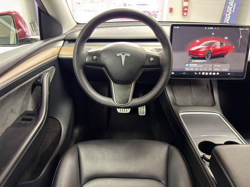 Used 2023 Tesla Model Y Performance AWD/4WD image 25