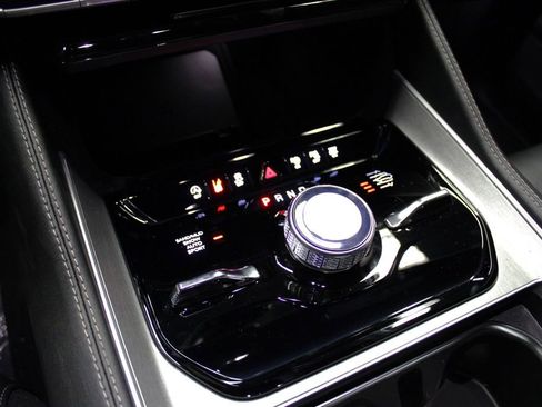 New 2025 Jeep Wagoneer L Series II image 21