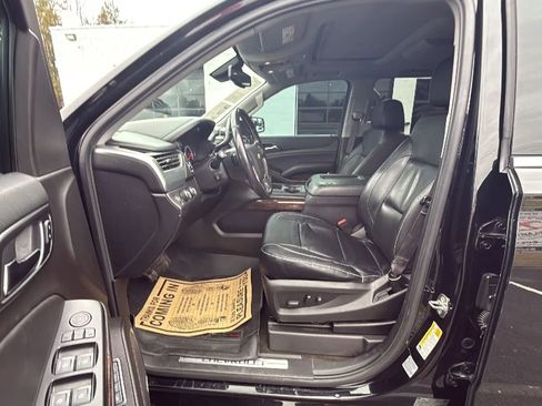 Used 2017 Chevrolet Suburban LT image 15