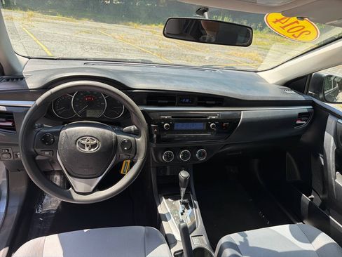 Used 2014 Toyota Corolla L FWD image 15