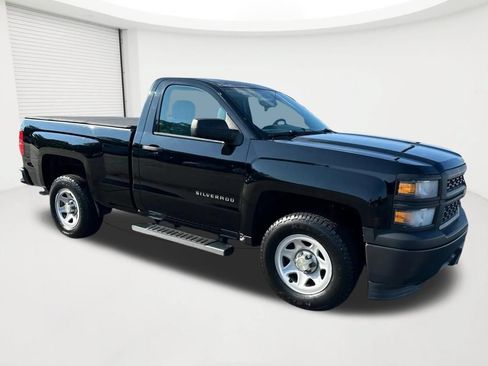 Used 2014 Chevrolet Silverado 1500 W/T RWD image 3