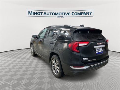 Used 2022 GMC Terrain SLT image 6