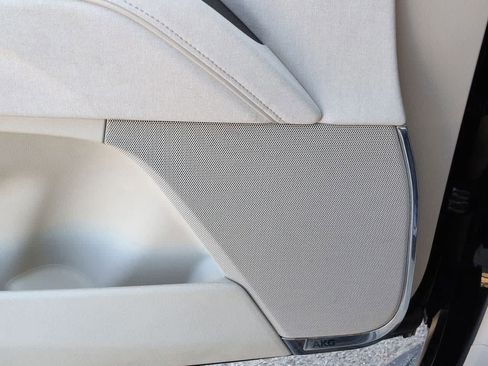 Used 2024 Cadillac Escalade ESV Sport Platinum w/ LPO, ONYX Package image 33