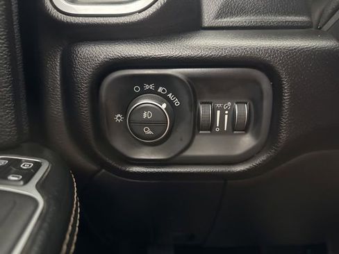 Used 2024 RAM 2500 Laramie AWD/4WD image 39