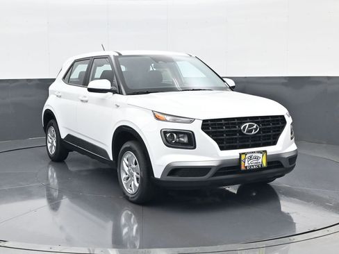 New 2026 Hyundai Venue SE FWD image 3