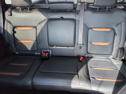 Used 2024 GMC Sierra 2500 AT4 w/ Technology Package AWD/4WD image 30