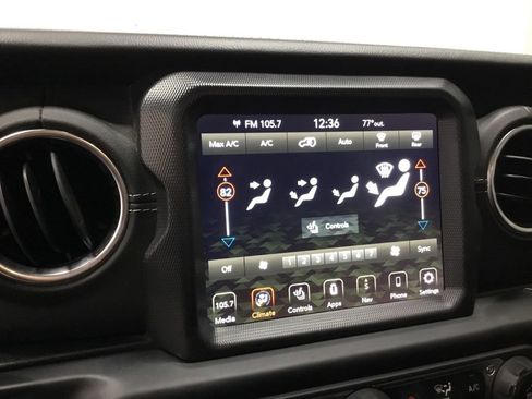 Used 2020 Jeep Wrangler Unlimited Sahara AWD/4WD image 19