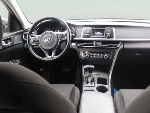 Used 2016 Kia Optima LX image 5