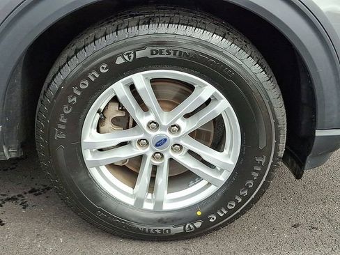 Used 2022 Ford Explorer XLT w/ Class IV Trailer Tow Package image 10