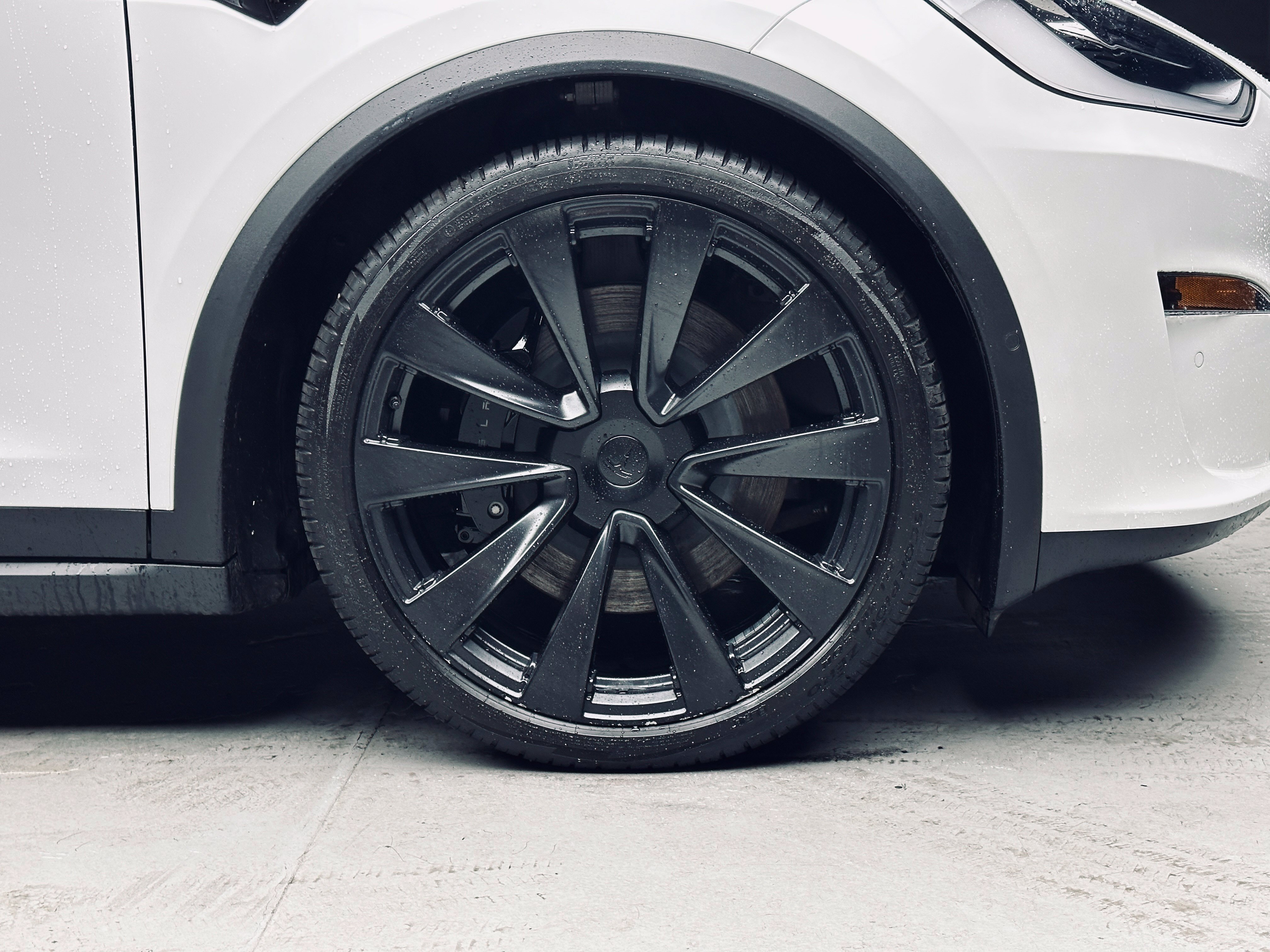 Used 2023 Tesla Model X AWD/4WD image 29