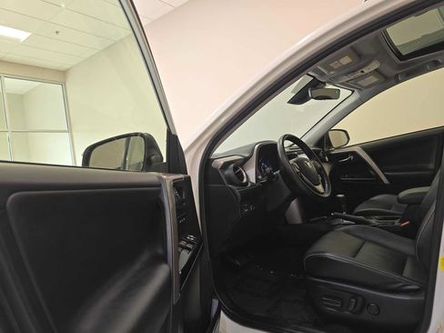 Used 2018 Toyota RAV4 Limited w/ Advanced Technology Package AWD/4WD image 21