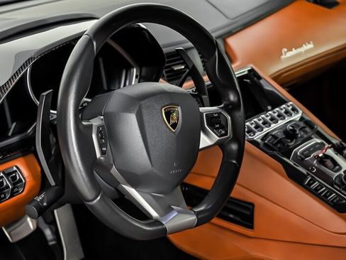 Used 2017 Lamborghini Aventador LP 700-4 AWD/4WD image 34