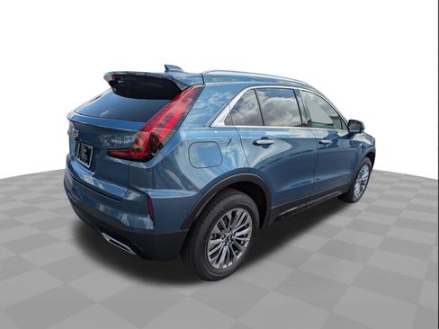 Certified 2025 Cadillac XT4 Premium Luxury w/ Technology Package image 4