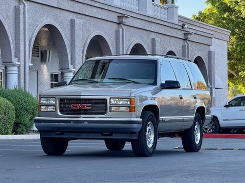 Used 1999 GMC Yukon 4WD 4-Door image 1