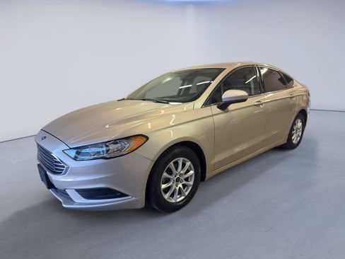 Used 2017 Ford Fusion S FWD image 3