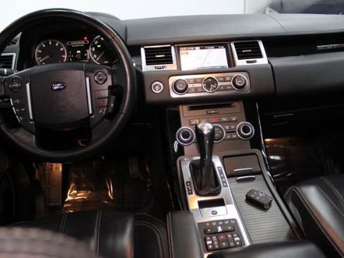 Used 2013 Land Rover Range Rover Sport HSE LUX image 2