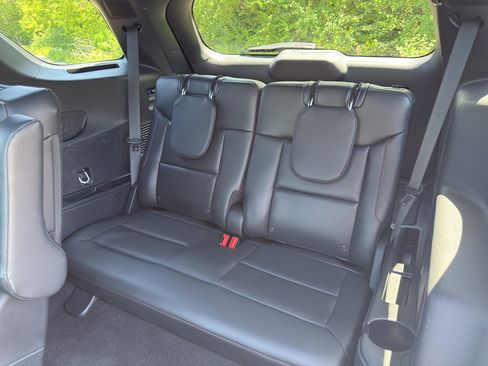 Used 2025 Ford Explorer ST AWD/4WD image 28