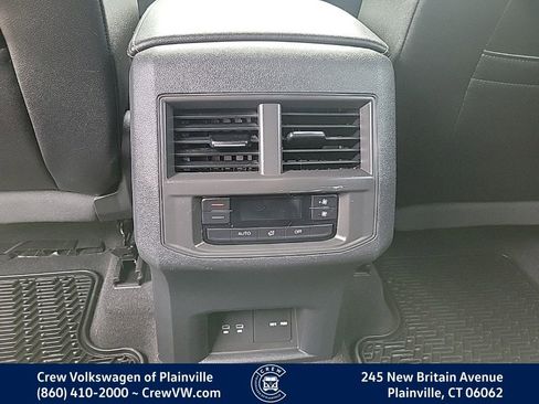 Used 2023 Volkswagen Atlas SE image 50