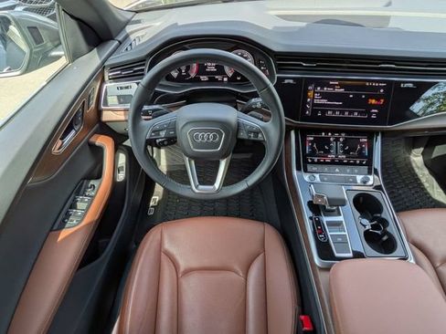 Used 2025 Audi Q8 Premium Plus AWD/4WD image 17