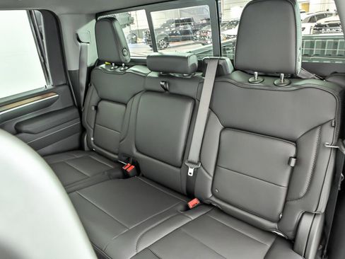 New 2026 GMC Sierra 2500 Denali w/ Denali Reserve Package AWD/4WD image 11