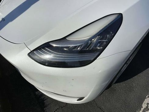 Used 2021 Tesla Model Y Long Range AWD/4WD image 3
