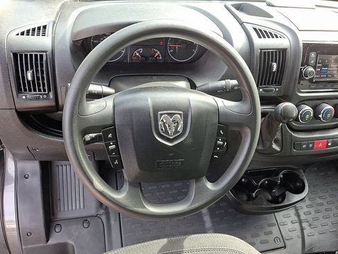 Used 2021 RAM ProMaster 2500 w/ Premium Appearance Group FWD image 11