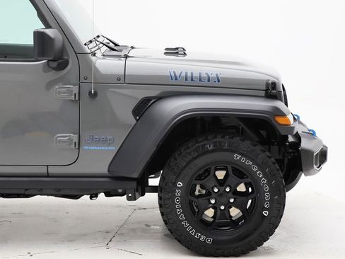 Used 2023 Jeep Wrangler Unlimited image 2