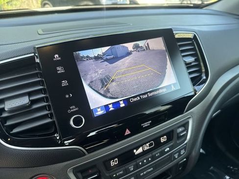 Used 2023 Honda Ridgeline RTL-E image 23